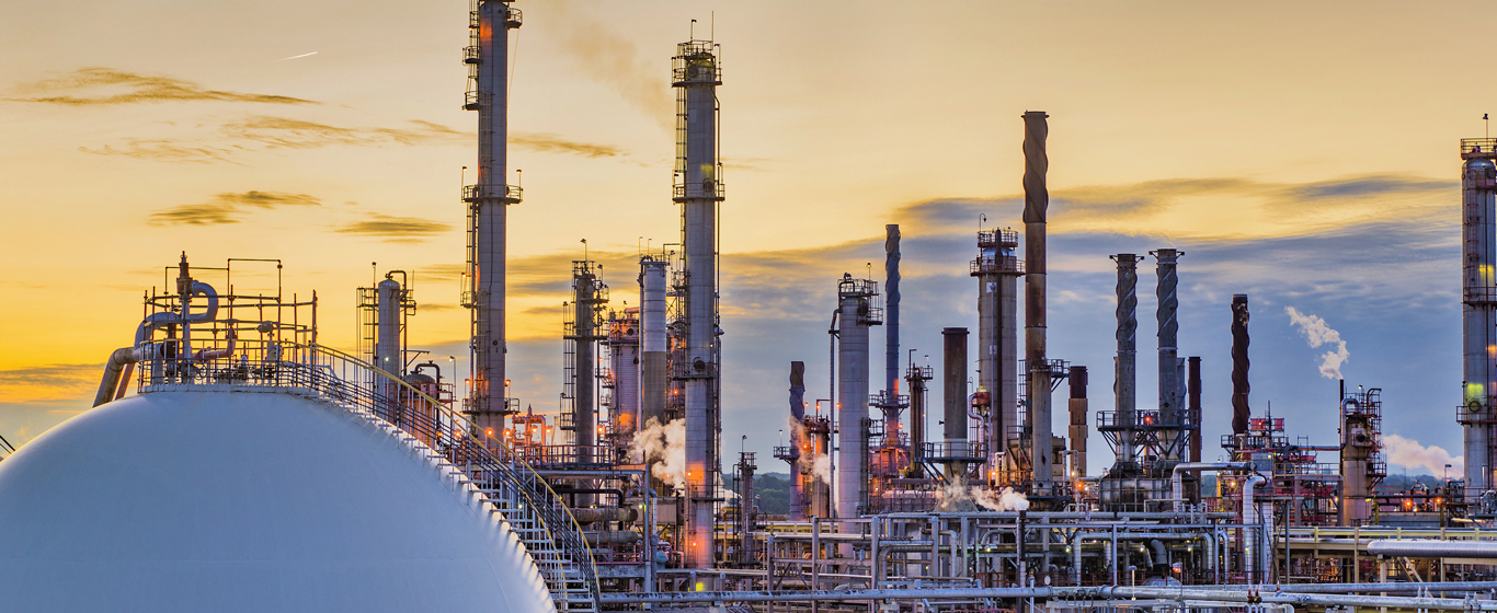 St. Paul Park Refinery A shot of St. Paul Park Refinery with a yellow sky