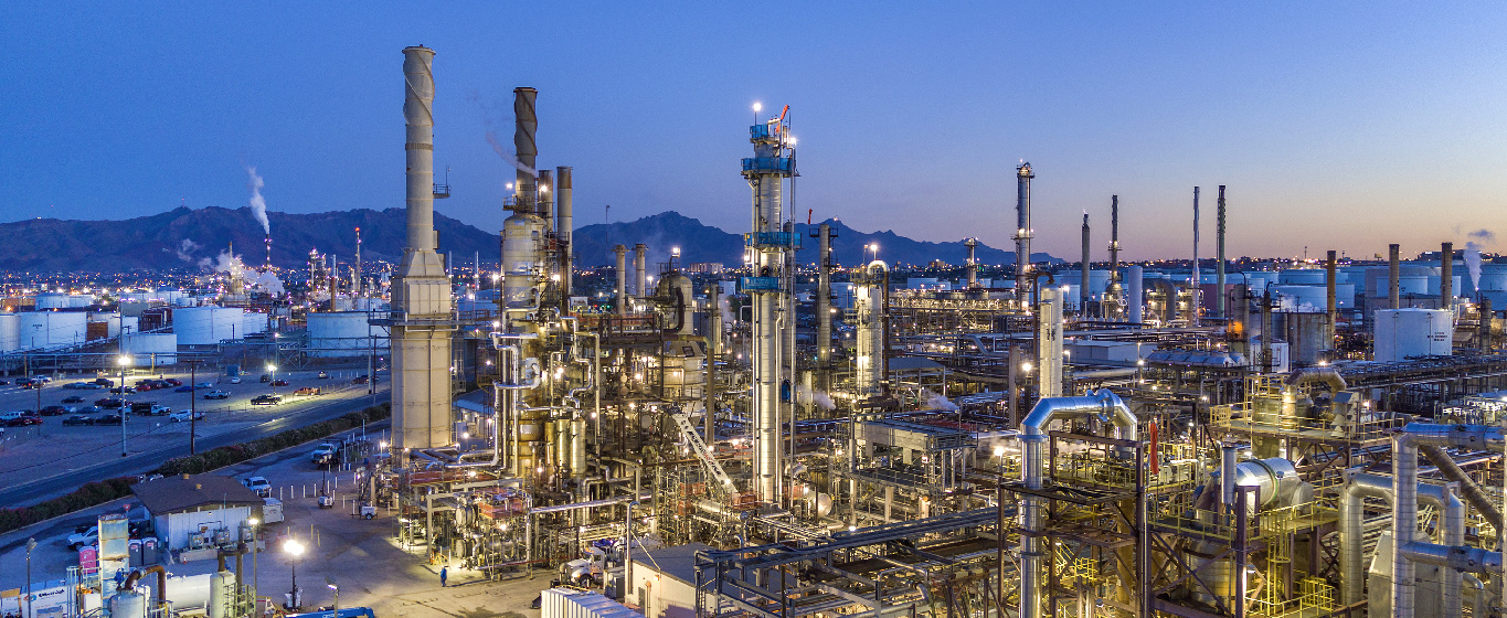 El Paso Refinery from the inside, looking up to the sky